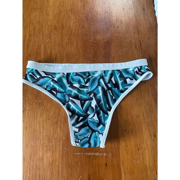 Bikini bottom tropical pattern white green and black leaves L - Picture 2 of 4